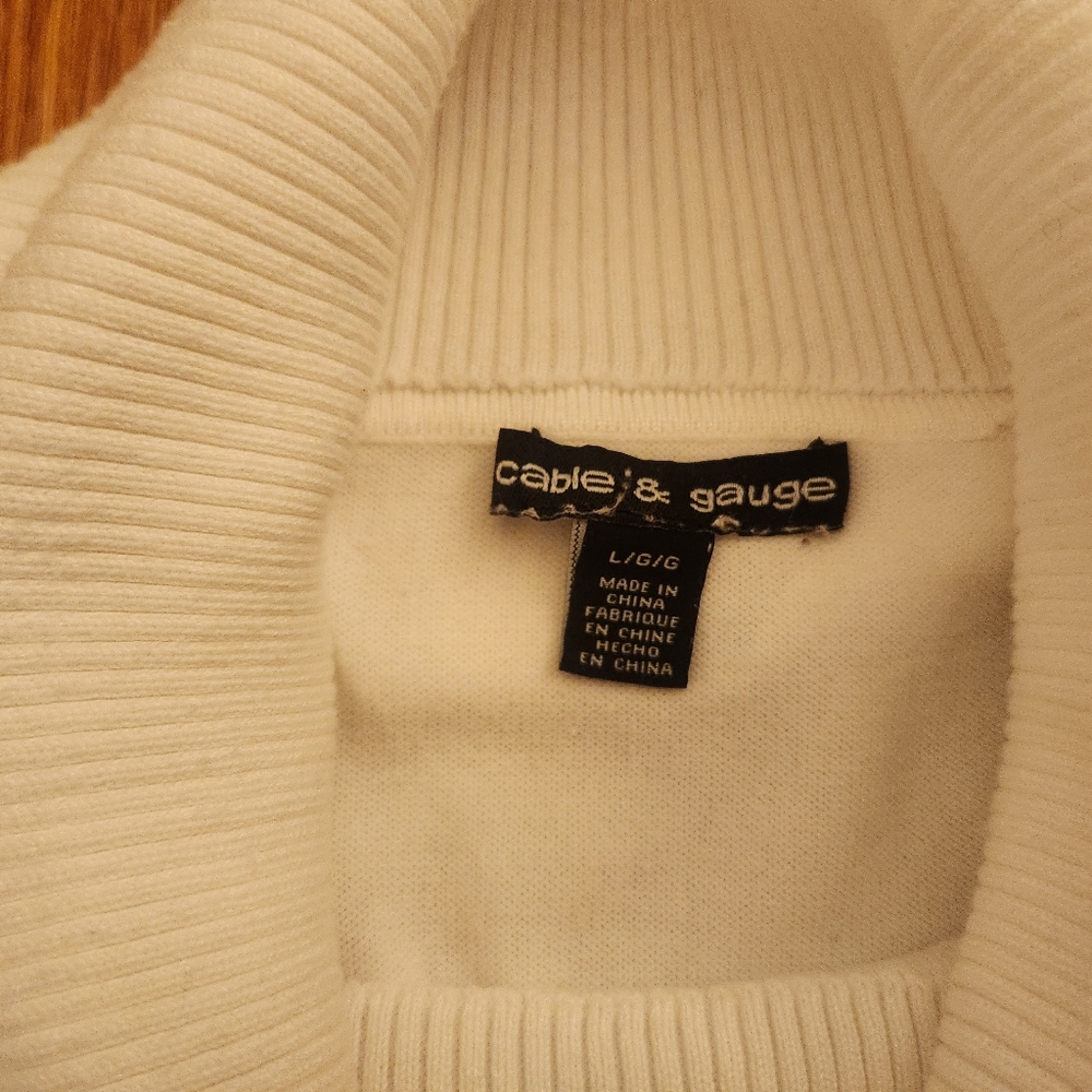Cable & Gauge White Cowl Neck Sweater With Cheetah Print Buttons Size L EUC - Picture 6 of 16
